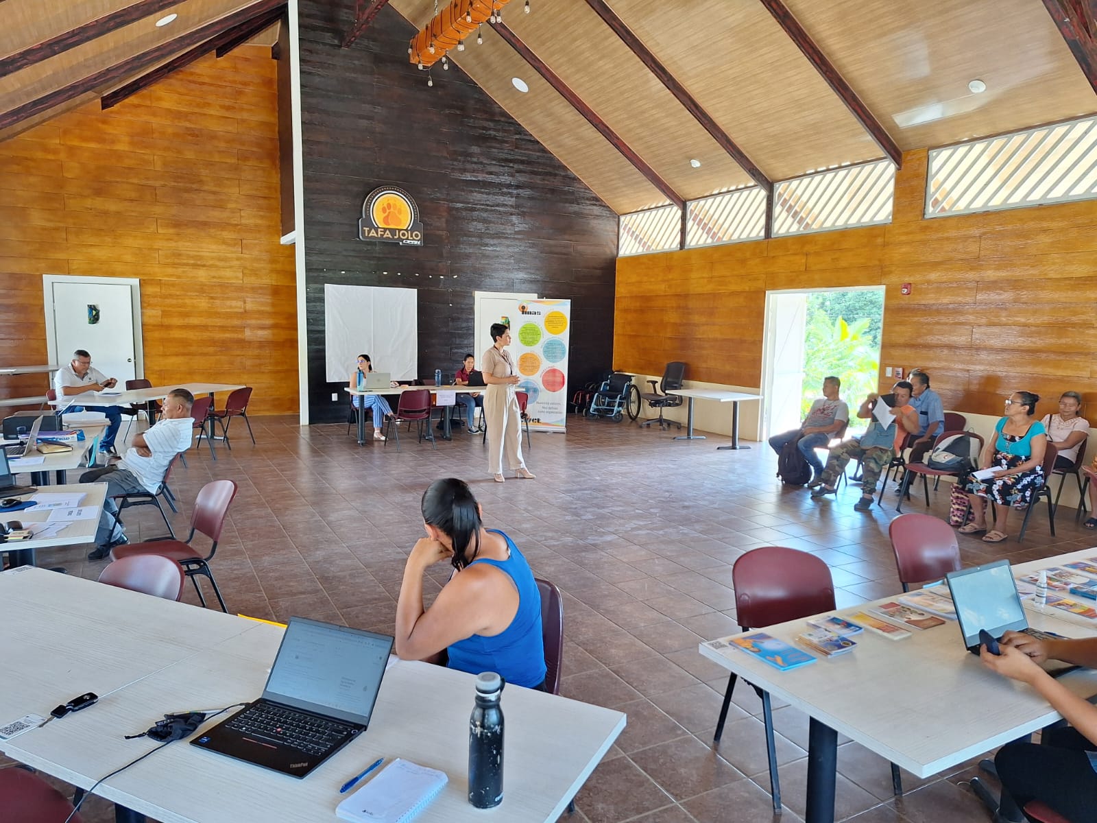 Atención del personal de la Unidad Local de Guatuso, Área Regional Huetar Norte