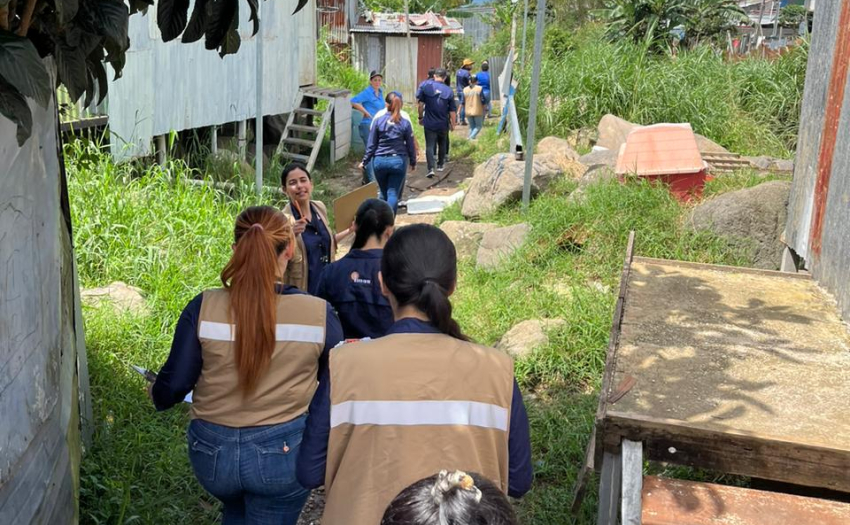 Imagen de la atención de emergencias por parte del IMAS.
