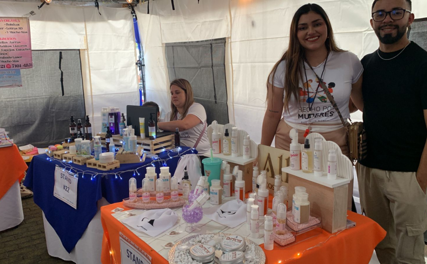 Imagen de empresarios apoyados por IMAS en la Feria IMAS Fideimas